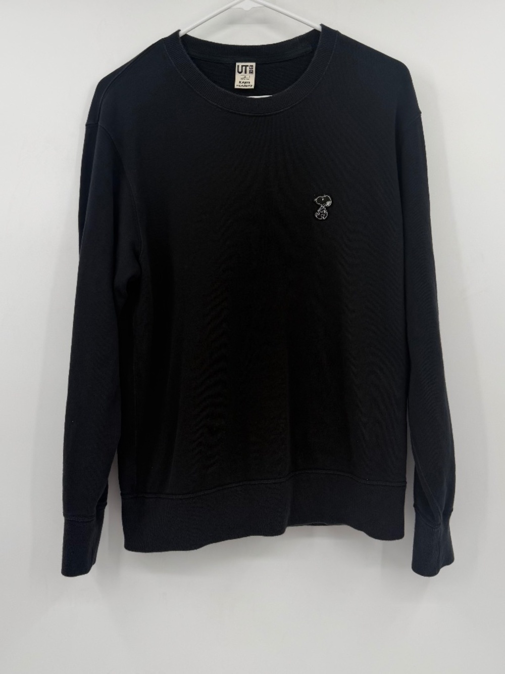 Kaws Peanuts Uniqlo Sweatshirt Men Medium Black Snoopy Pullover Crew Neck